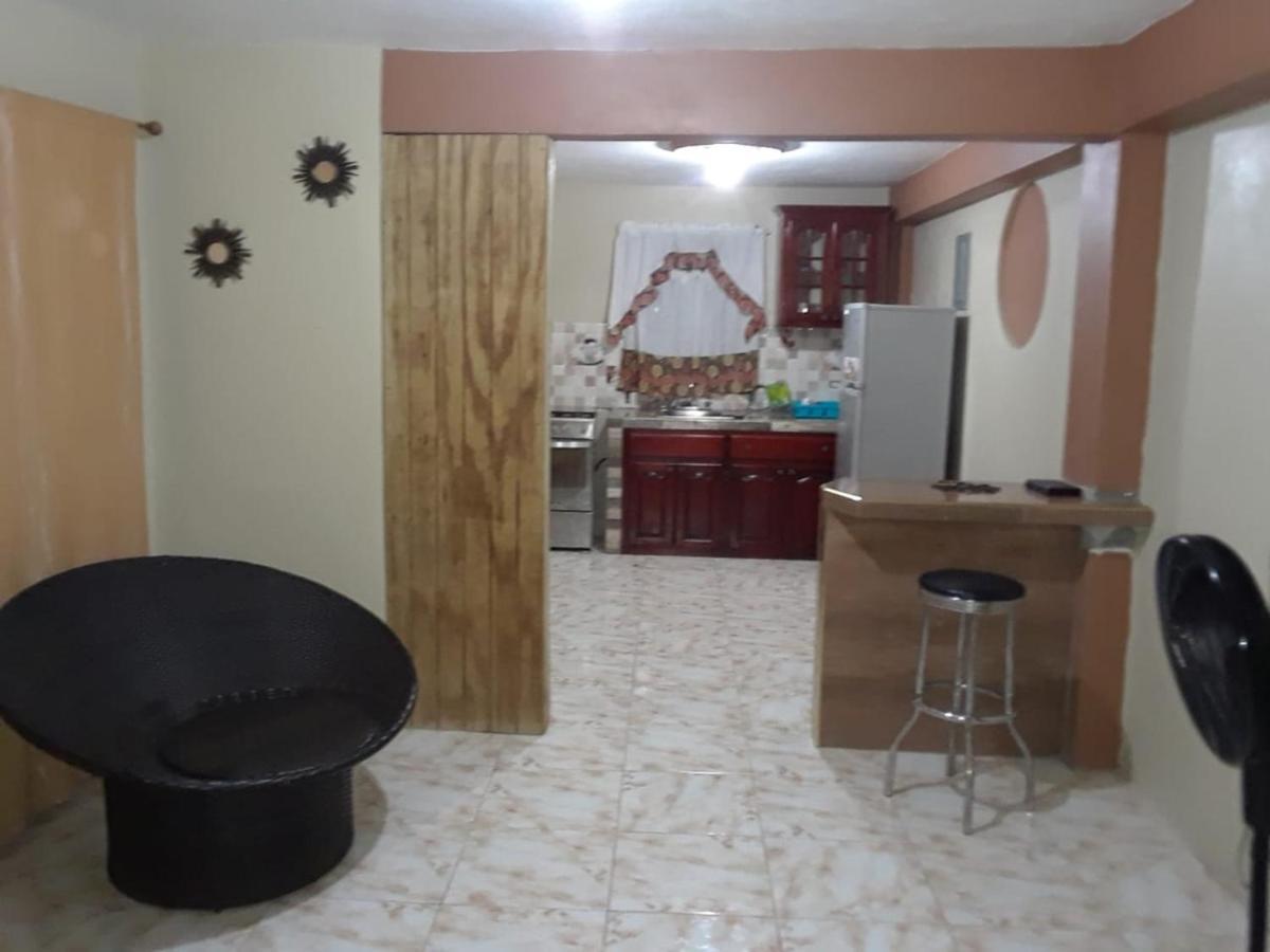 Clarridge View Guesthouse Montego Bay Luaran gambar