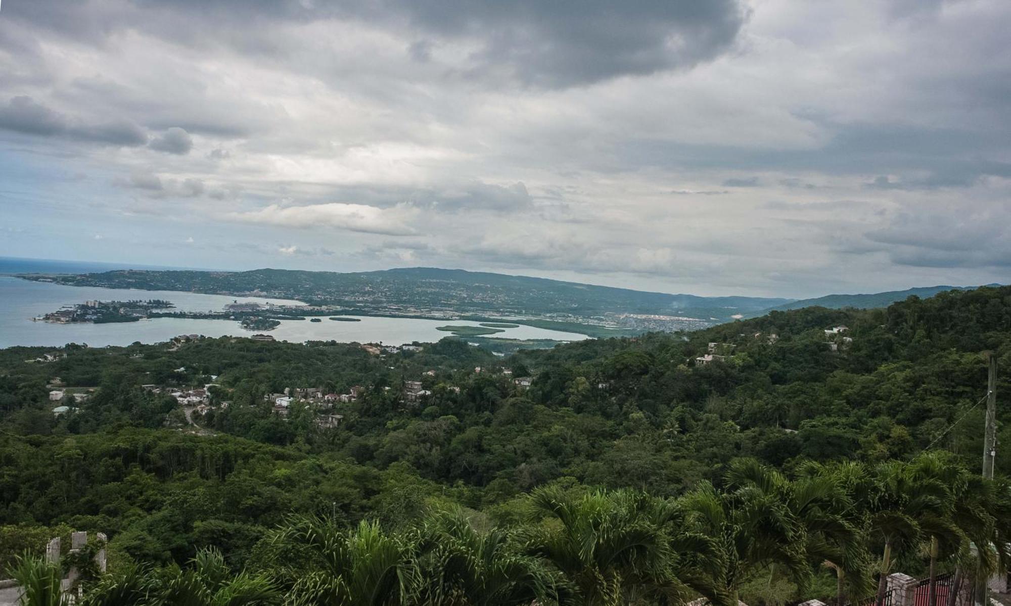 Clarridge View Guesthouse Montego Bay Luaran gambar